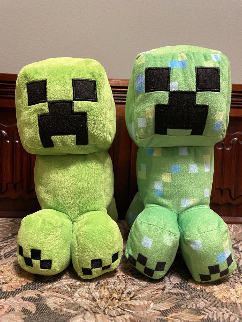 2 Minecraft Green Pixel Creeper Plush Toy
